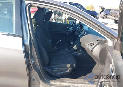 2013 Dodge Dart Sxt z USA, uszkodzony, nr VIN 1C3CDFBA3DD344421